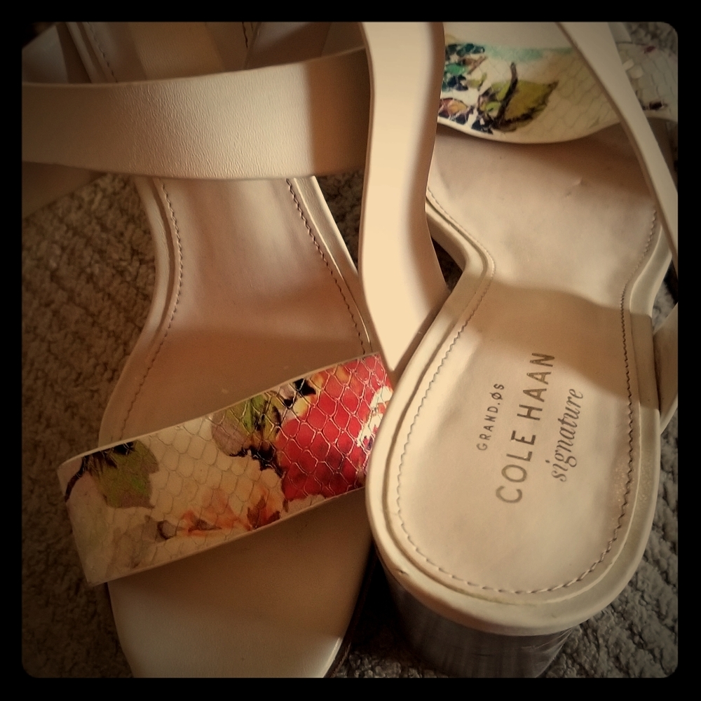 Ladies sandals